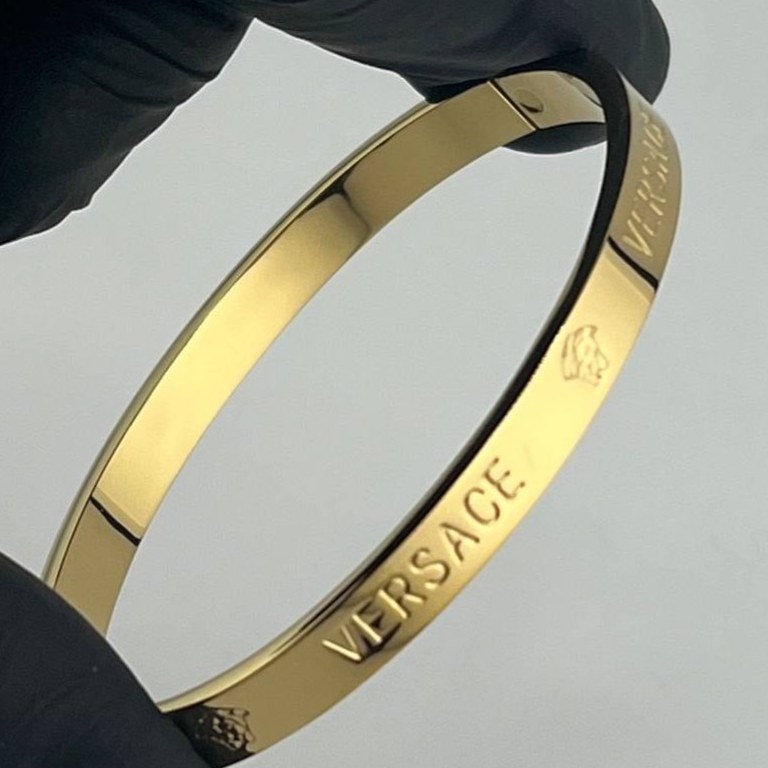 دستبند اسپرت ورساچ Versace استیل عیار 316  رنگ ثابت کیفیت عالی ضد حساسیت کد zki (پس کرایه)