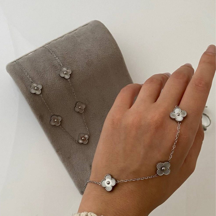 ست کامل زنانه طرح ونکلیف Van Cleef فری سایز Freesize رنگ کاملا ثابت کد tj (پس کرایه)