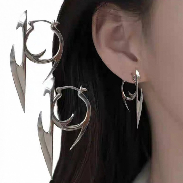 گوشواره استیل زنانه طرح سایبری رنگ ثابت و ضد حساسیت کد sf (پس کرایه)