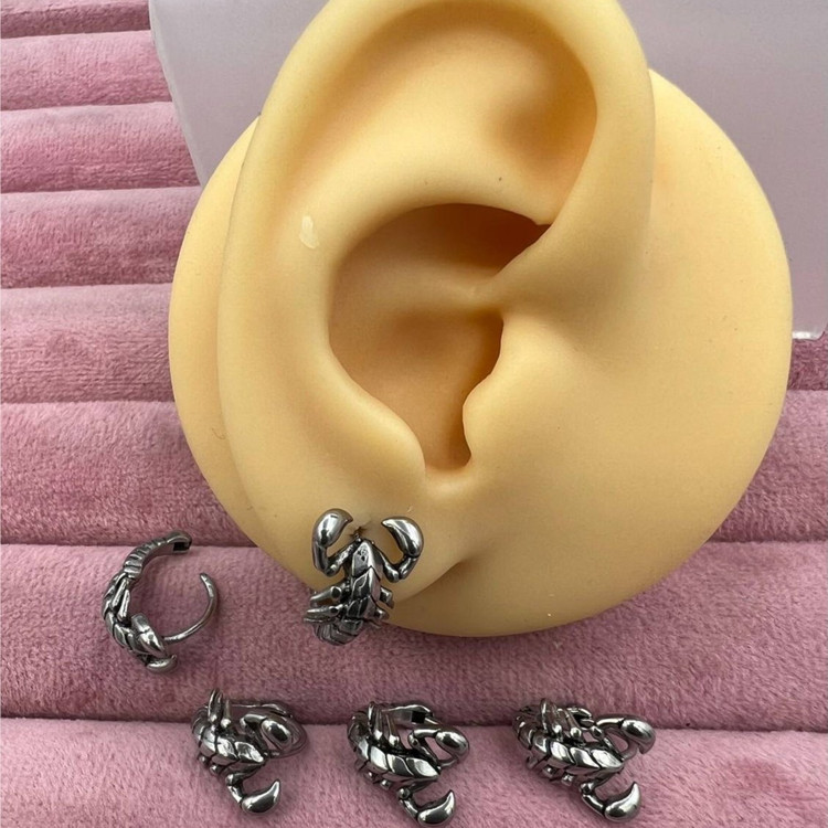 گوشواره استیل زنانه طرح اسپرت حلقه ای تنوع طرح رنگ ثابت و ضد حساسیت کد sf (پس کرایه)
