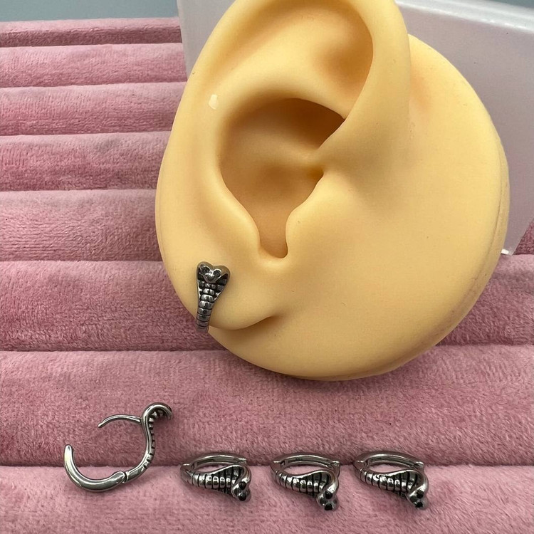 گوشواره استیل زنانه طرح اسپرت حلقه ای تنوع طرح رنگ ثابت و ضد حساسیت کد sf (پس کرایه)