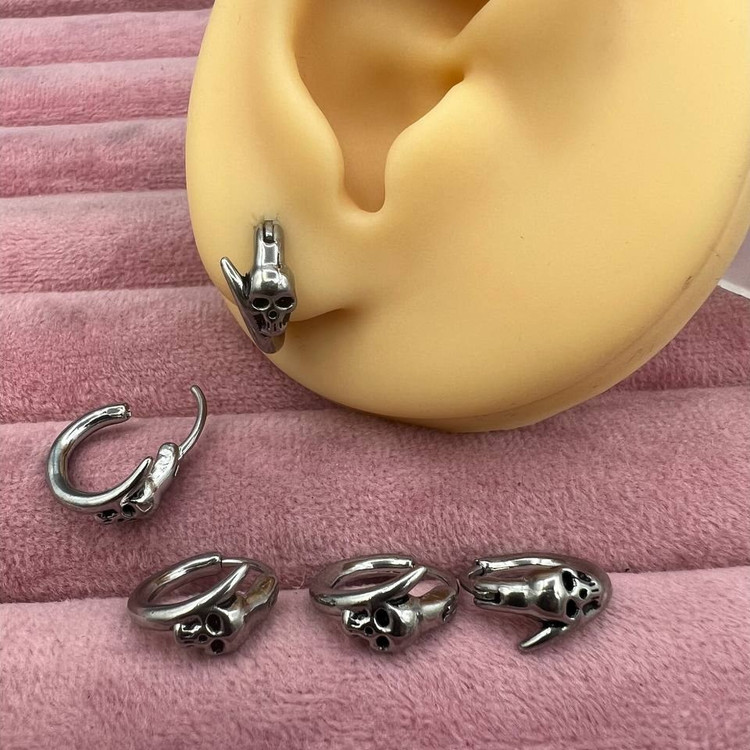 گوشواره استیل زنانه طرح اسپرت حلقه ای تنوع طرح رنگ ثابت و ضد حساسیت کد sf (پس کرایه)