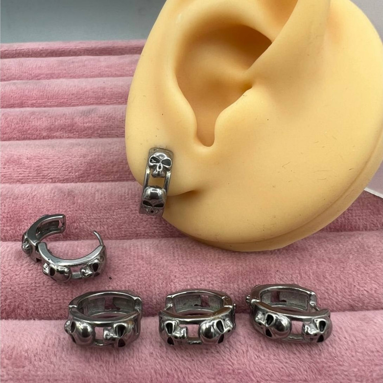 گوشواره استیل زنانه طرح اسپرت حلقه ای تنوع طرح رنگ ثابت و ضد حساسیت کد sf (پس کرایه)