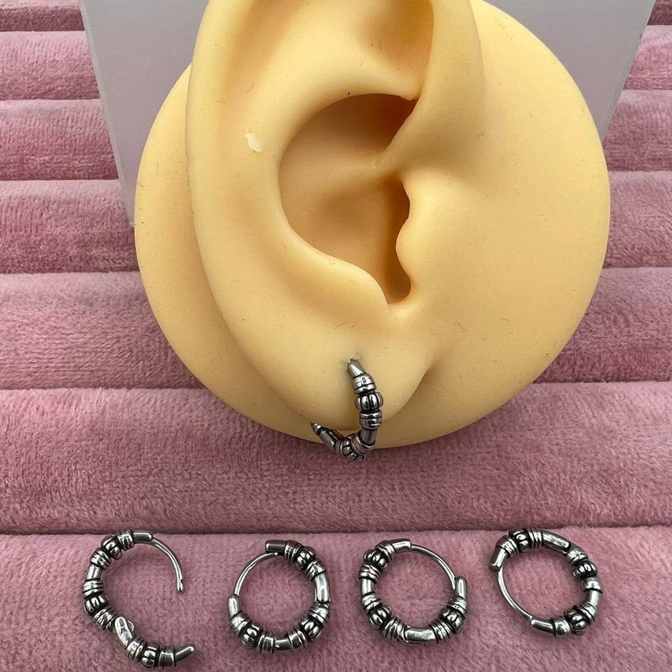 گوشواره استیل زنانه طرح حلقه ای اسپرت تنوع طرح رنگ ثابت و ضد حساسیت کد sf (پس کرایه)