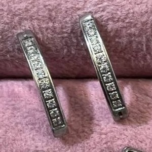 پیرسینگ ناف نقطه اتصال به بدن استیل طرح هلالی نگین رنگ ثابت و ضد حساسیت کد sf (پس کرایه)