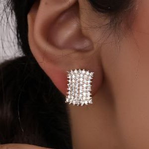 نیم ست گردنبند و گوشواره جواهری نگین کاری طرح مینیمال رنگ ثابت کد mp (پس کرایه)