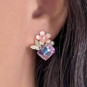 گوشواره طرح جواهری (میخ نقره) طرح گل و پروانه نگین رنگ ثابت کد tk (پس کرایه)