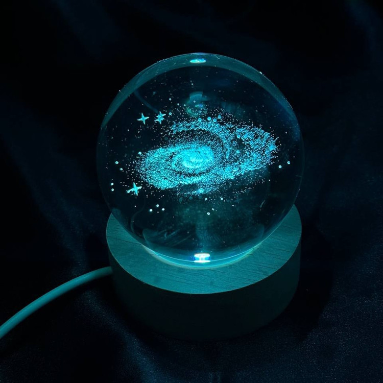 دکوری گوی کریستالی Led ال ای دی دار طرح دختر و پسر تنوع طرح و رنگ کد sm (پس کرایه)