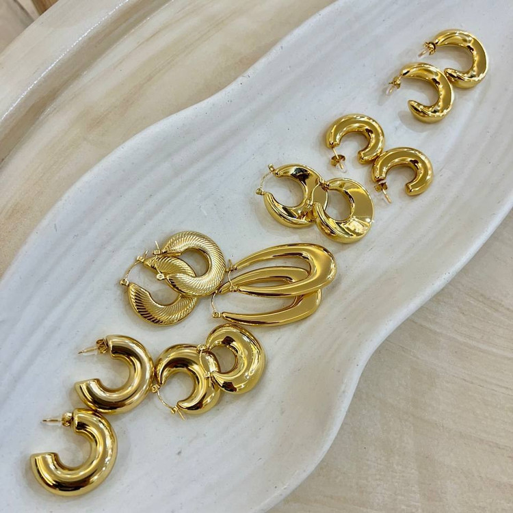 گوشواره استیل زنانه مدل حلقه ای در تنوع طرح رنگ ثابت کد tj (پس کرایه)