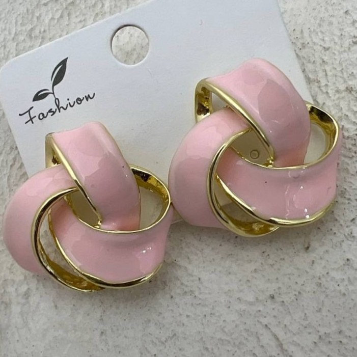 گوشواره مینا کاری طرح گره صورتی رنگ ثابت کد tj (پس کرایه)
