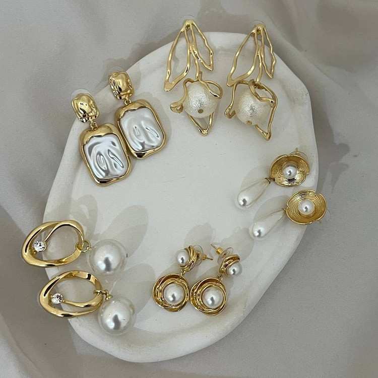 گوشواره آبکاری نقره مرواریدی تنوع طرح رنگ ثابت کد tj (پس کرایه)