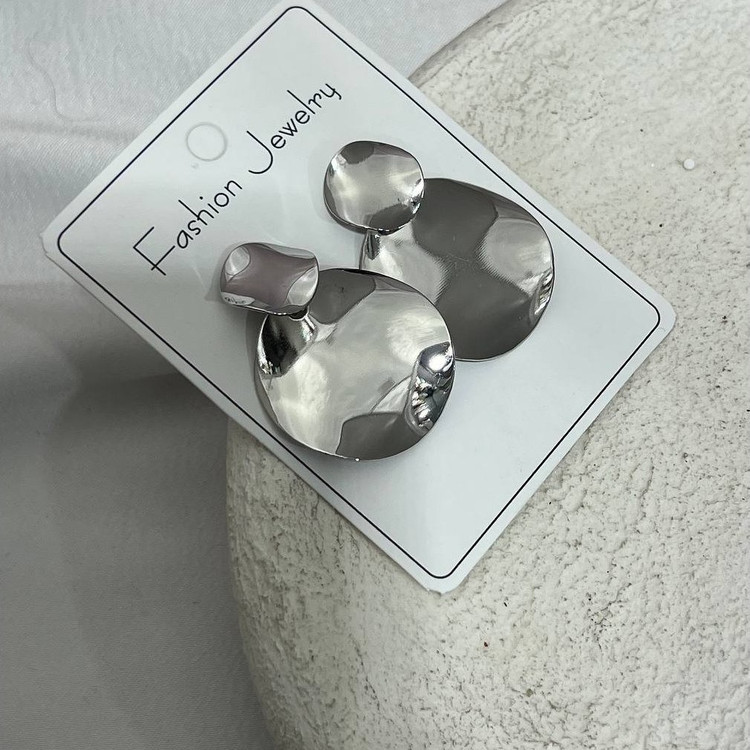 گوشواره آبکاری نقره طرح مینیمال پولک رنگ ثابت کد tj (پس کرایه)