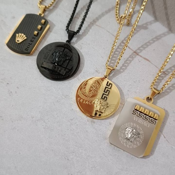 زنجیر و آویز پلاک استیل مردانه رولکس Rolex و ورساچه رنگ ثابت تنوع طرح و رنگ کدgy
