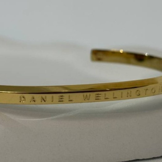 دستبند النگویی یا بنگل استیل برند دنیل ولینگتون daniel wellington رنگ ثابت کدgy