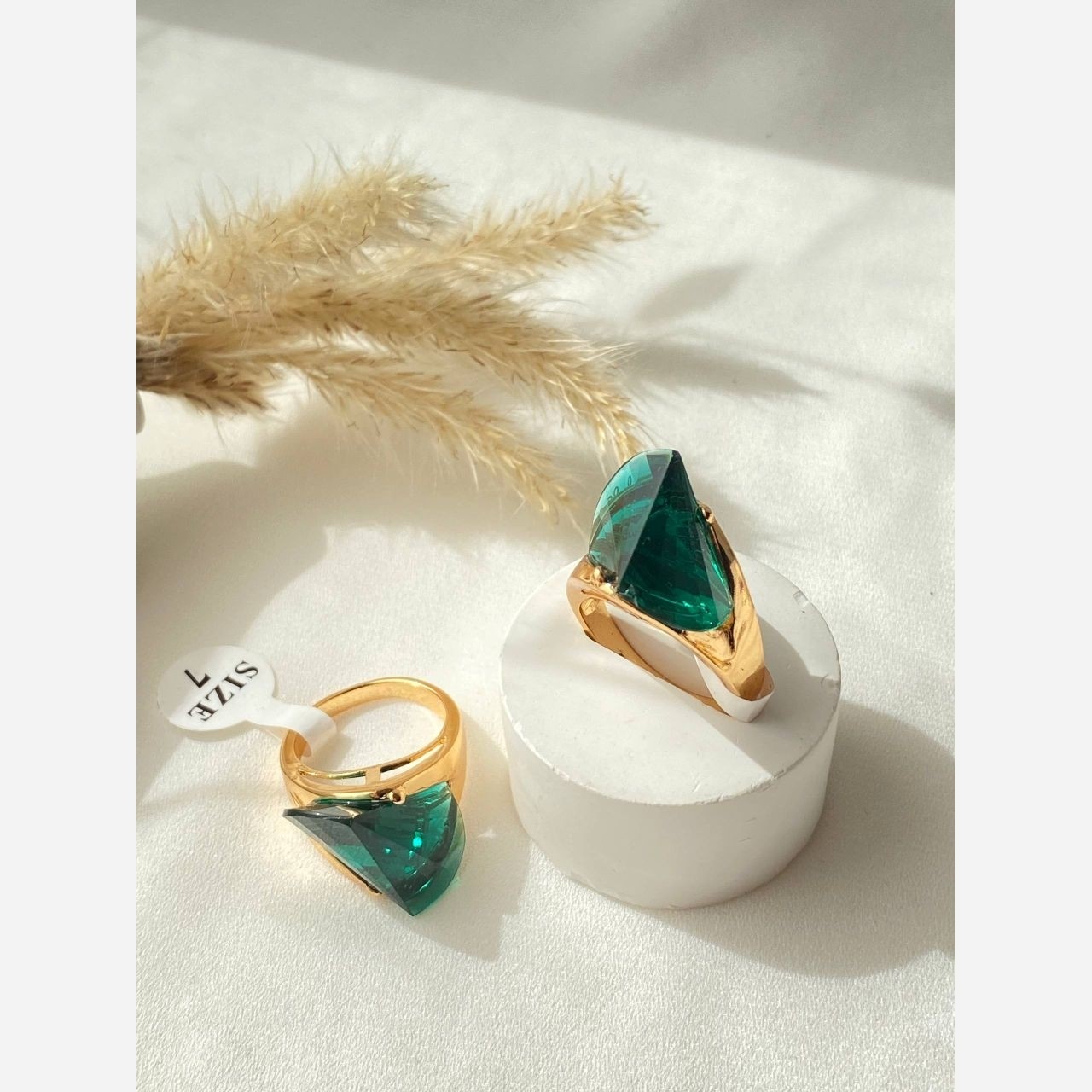 انگشتر مارک خارجی رنگ ثابت طرح جواهر کلاسیک