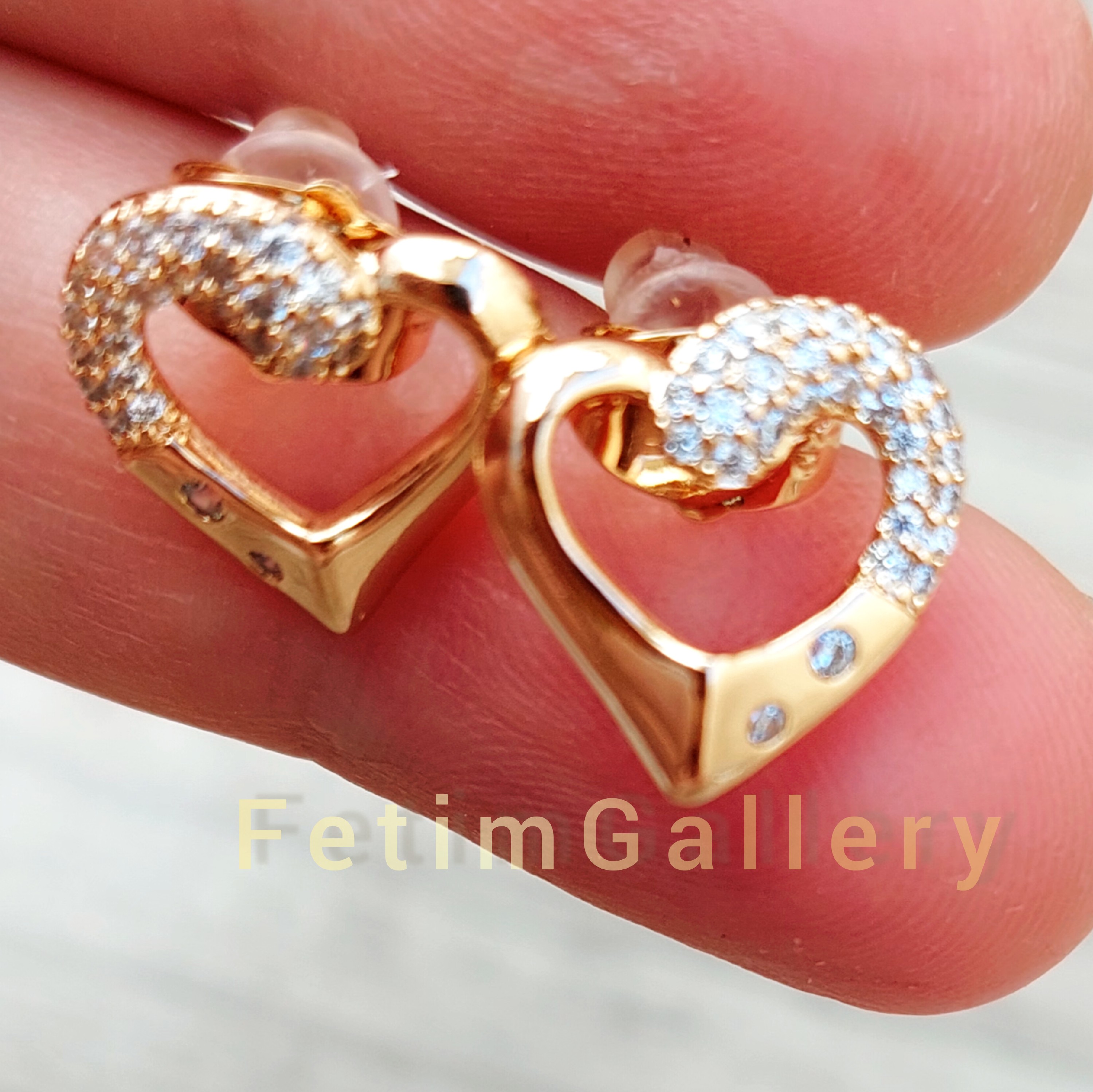 گوشواره قلب نگین دار