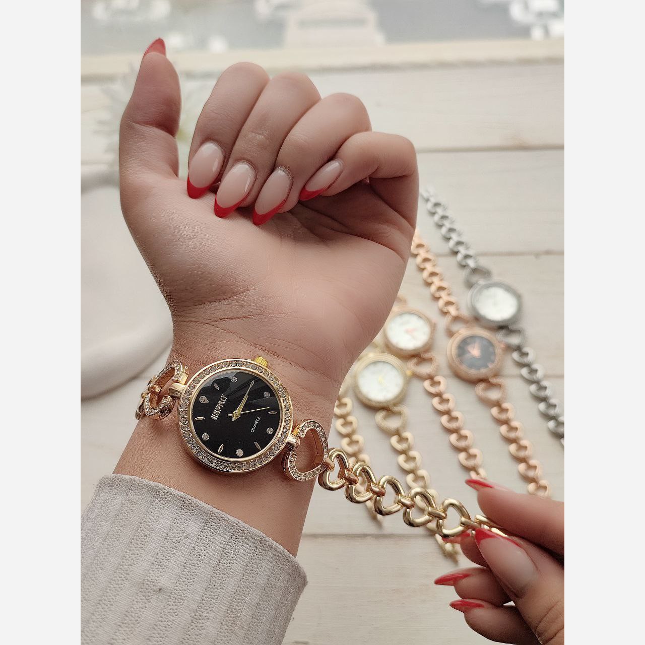 ساعت دخترانه و زنانه نگین دار مارک SPRIT در چند طرح مختلف