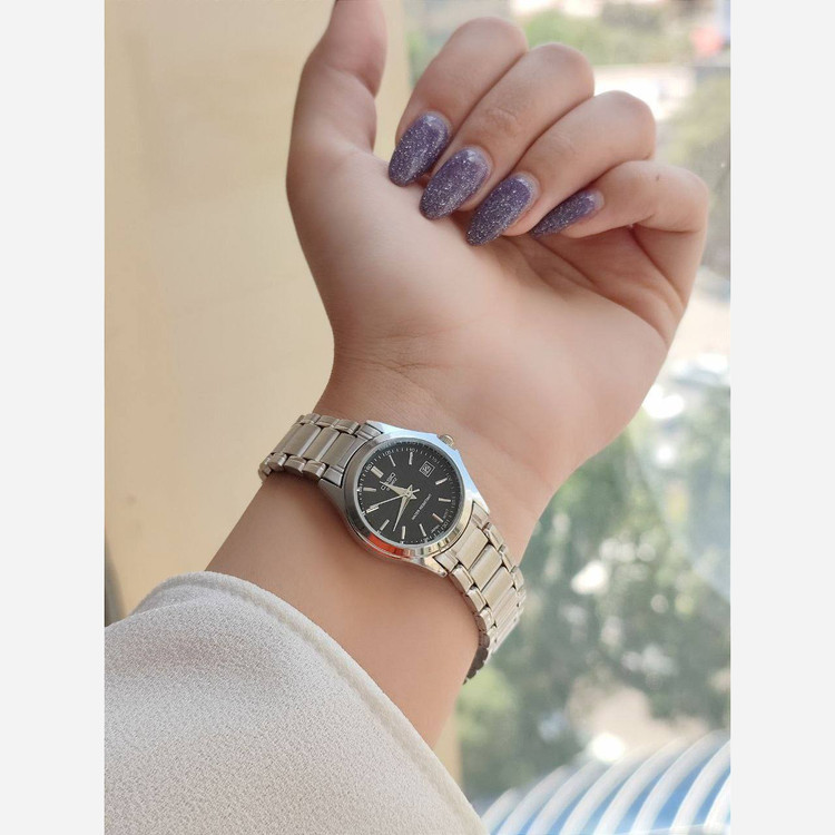 ساعت زنانه تاریخدار مارک CASIO موتور ژاپن و ضد اب در 7 طرح و رنگ مختلف