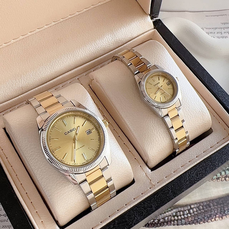 ساعت مچی زنانه و مردانه تک کاسیو استیل تاریخدار حک موتور ژاپن مارک معروف CASIO نمونه درجه یک ارسال رایگان