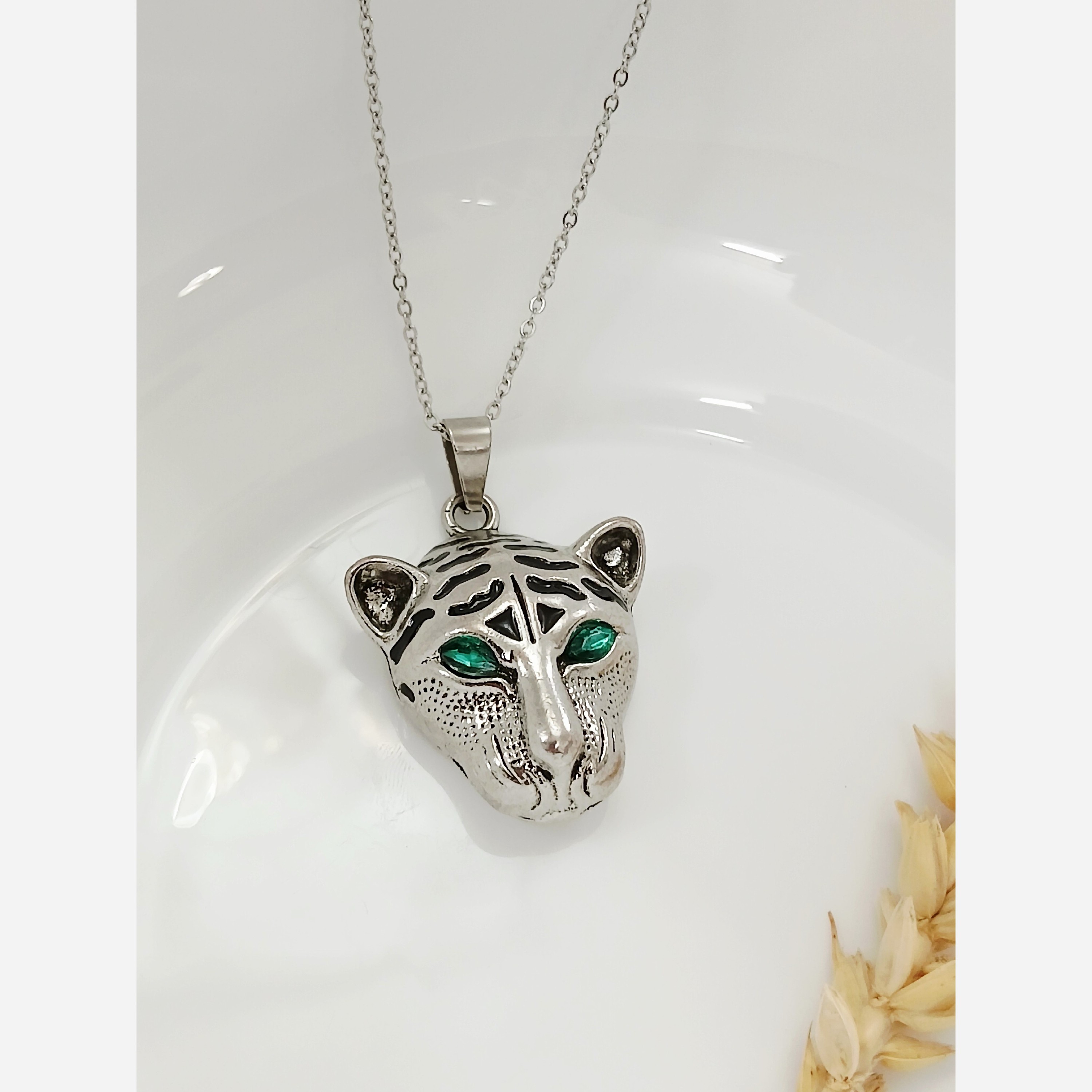 گردنبند کله ببر چشم سبز نقره ای خاص فانتزی