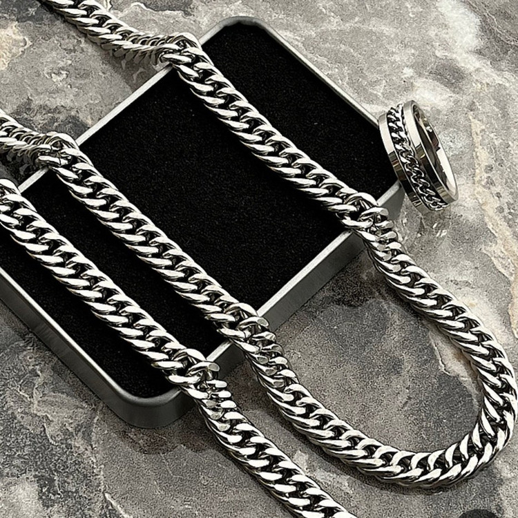 ست کارگیری نقره ای استیل خاص با انگشتر