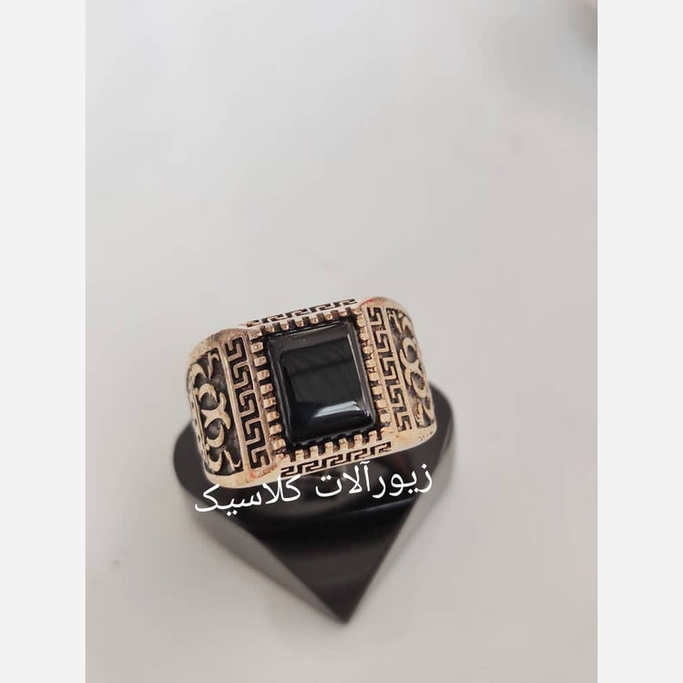 انگشتر مشکی طلا روس پر کار