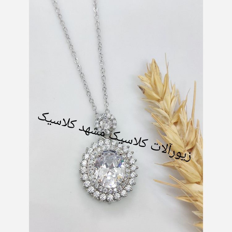 گردنبند استیل نگین سفید جواهری خاص و نقره ای
