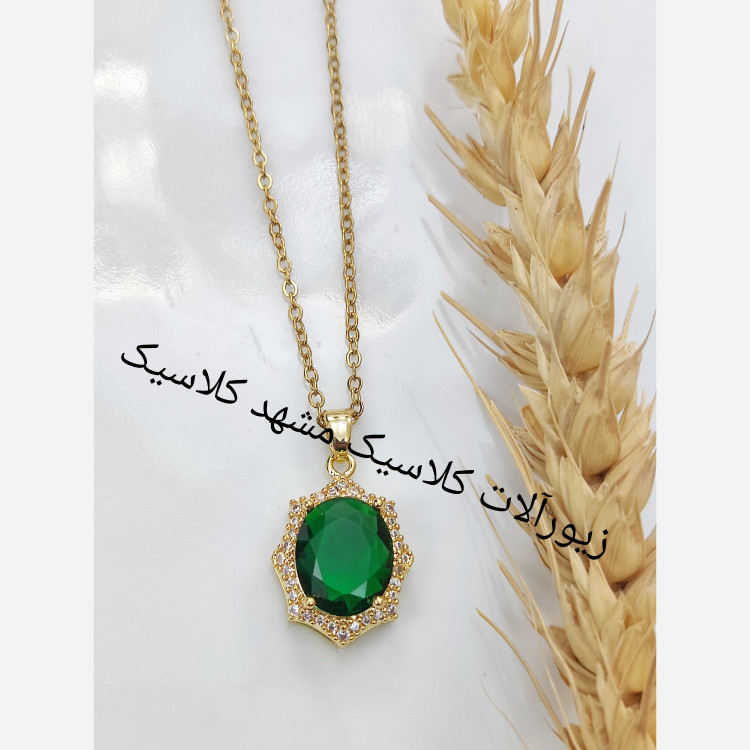 گردنبند استیل نگین سبز بیضی شکل خفن