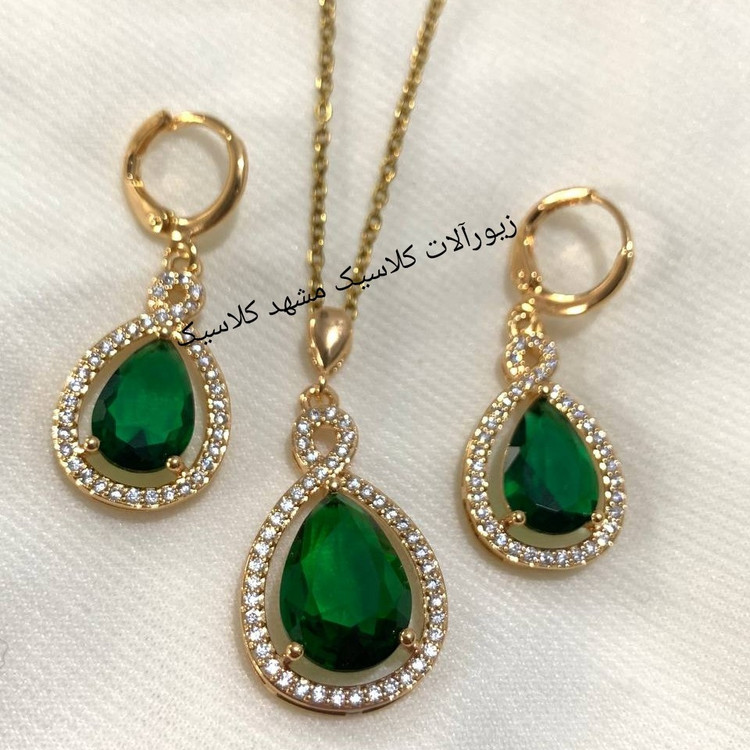 نیم ست طلایی نگین سبز اشکی