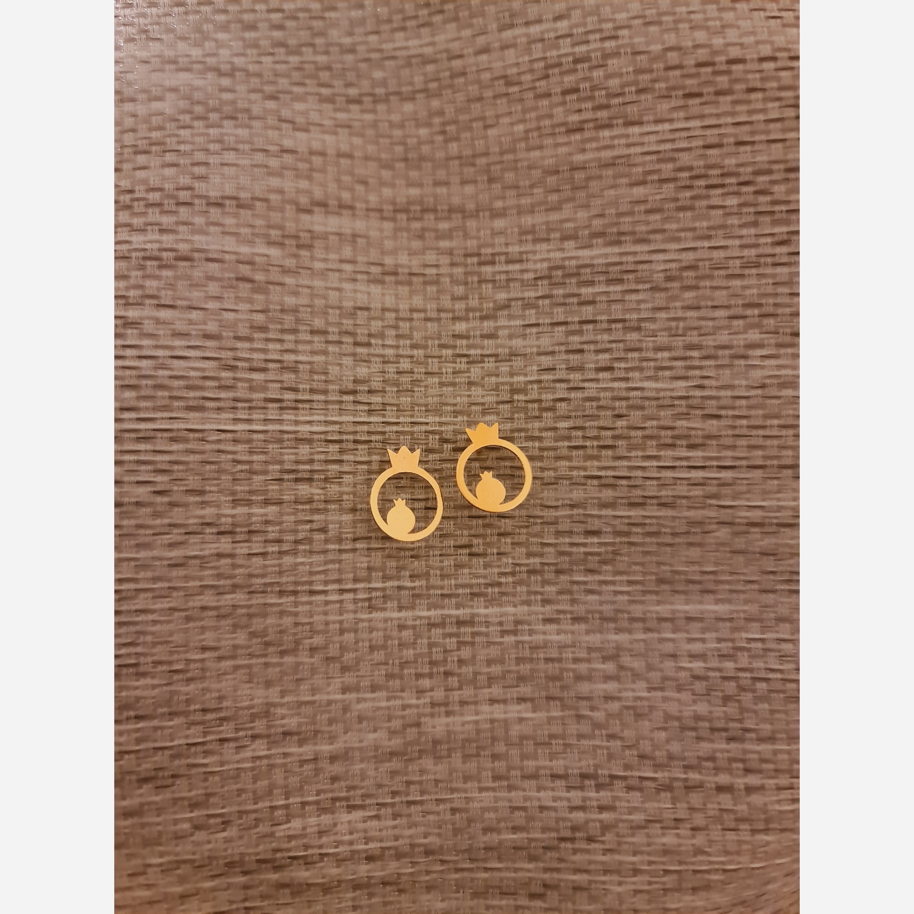 گوشواره طلا 18 عیار طرح انار دوتایی