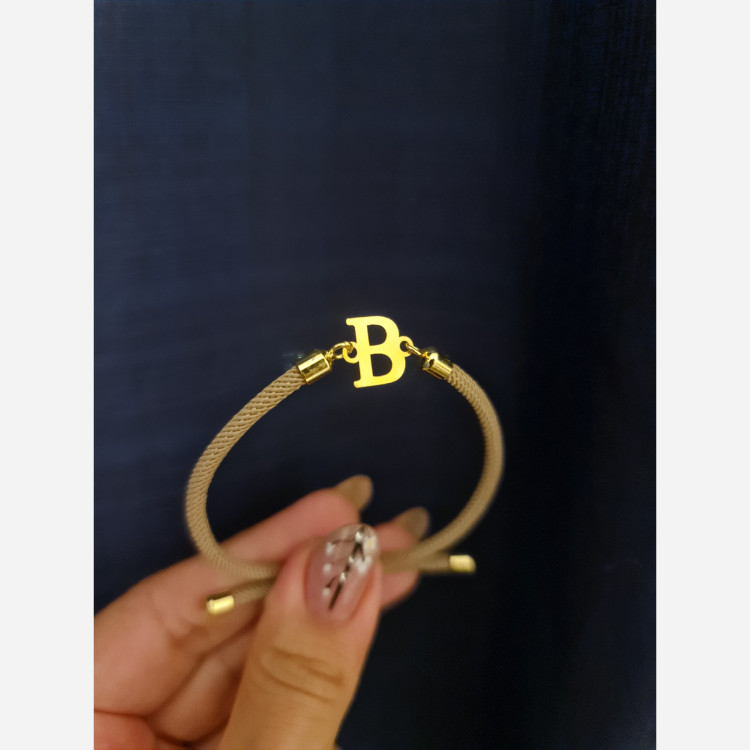 دستبند طلا 18 عیار پلاک طلا حرف B