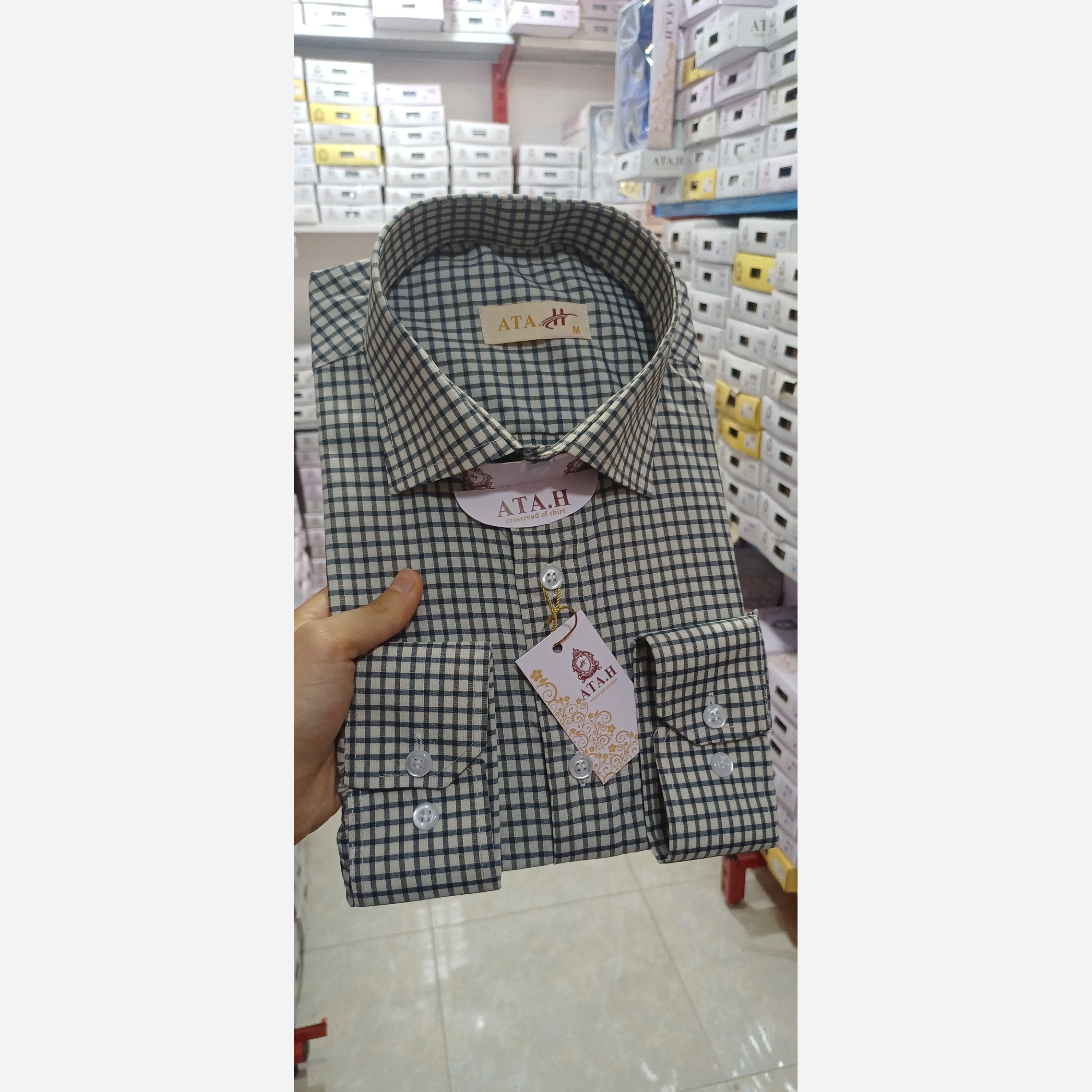 پیراهن مردانه چهارخونه مشکی با زمینه کرم کد405