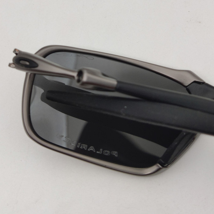 عینک آفتابی بایکر پلاریزه اوکلی مدل BADMAN OO6020-03