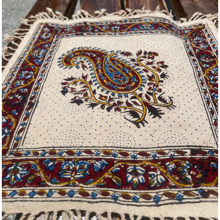 رومیزی عسلی قلمکار سایز 30