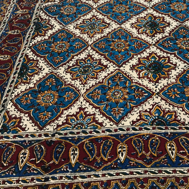 سفره یا رومیزی قلمکار اعلا طرح خشتی آبی