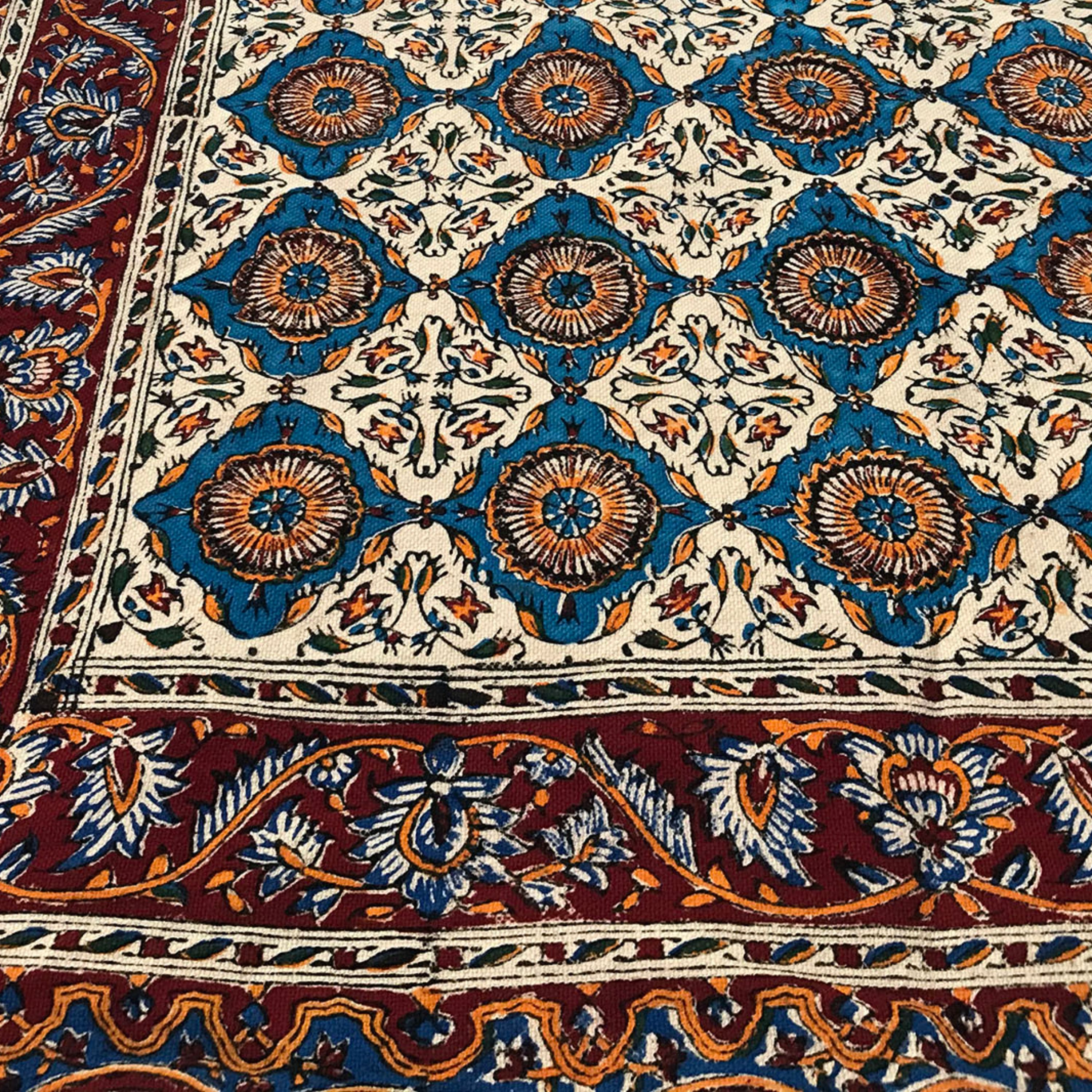 سفره قلمکاری طرح خشت و گل