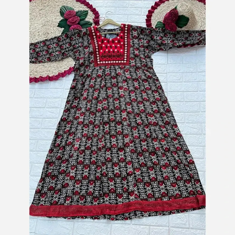 پیراهن ساحلی نخی هندی گلدوزی شده فری سایز قد 135 (2)