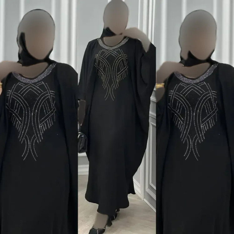 عبا بلند نگین عنکبوتی جنس الیزه درجه یک رنگ مشکی فری سایز