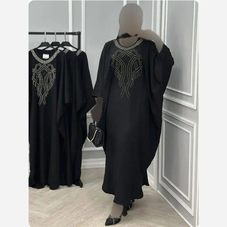 عبا بلند نگین عنکبوتی جنس الیزه درجه یک رنگ مشکی فری سایز