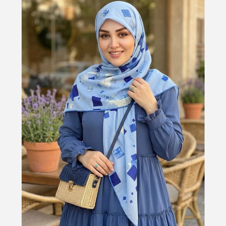 روسری نخ کاستوم طرح باران سایز 140 آبی هندسی اسپرت