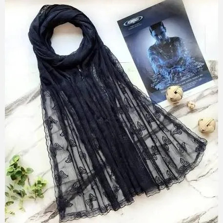شال تور پروانه ای مشکی حاشیه گیپور ابعاد 170 در 60 سانتی متر
