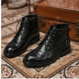 کفش نیم بوت اسپرت مردانه مدل لیون چرم صنعتی رنگ مشکی