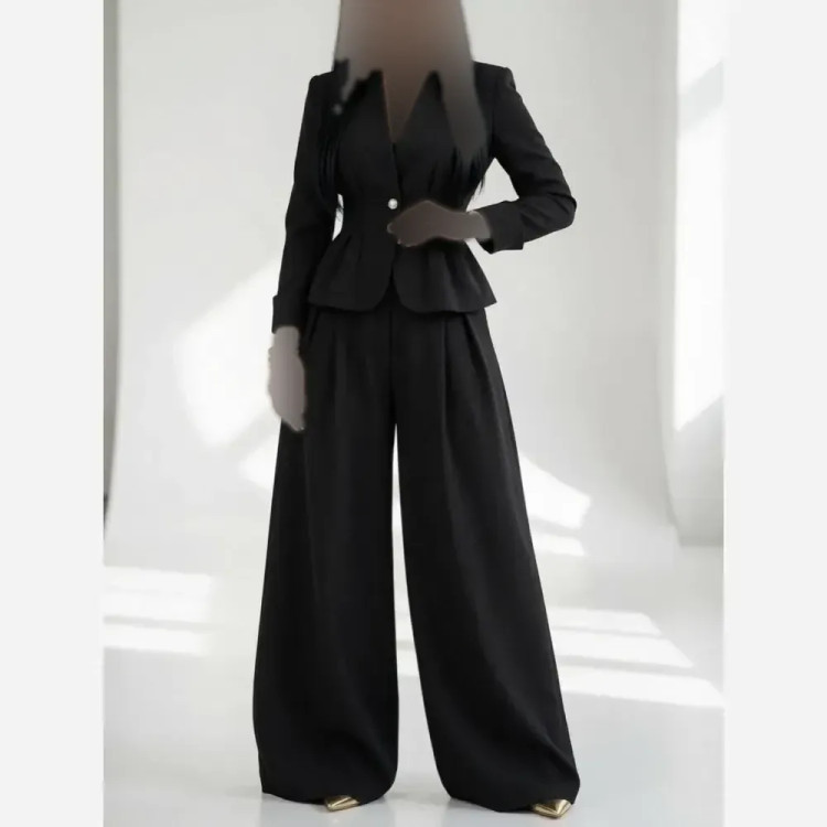 خرید کت شلوار زنانه مدل سارینا جنس سوپر مازراتی وارداتی درجه یک