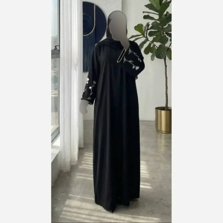عبا زنانه گلدوزی مدل حنانه پارچه الیزه جت بلک مشکی فری سایز