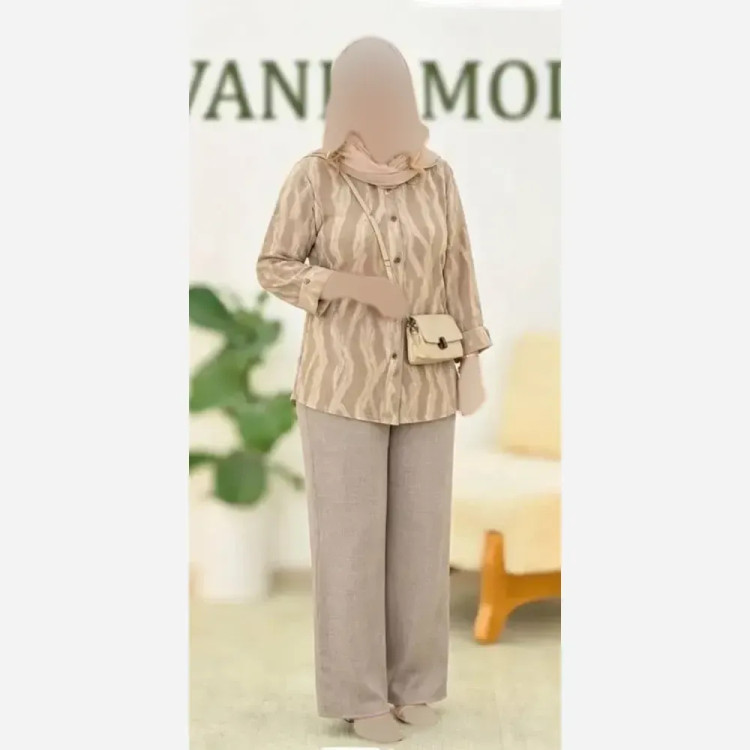 ست شومیز و شلوار ژاکارد کسمه و شانتون فری سایز