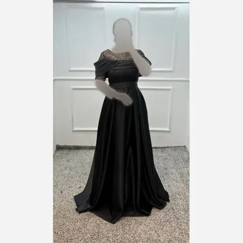 ماکسی مجلسی زنانه ساتن آمریکایی و پولک مشکی قد 150 سایز 36 تا 52