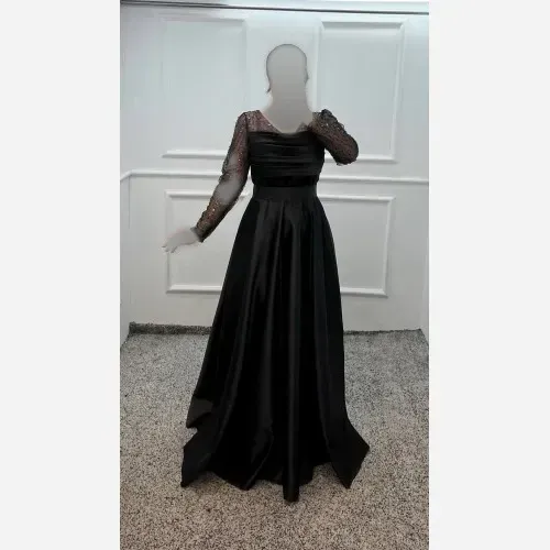 ماکسی مجلسی زنانه ساتن آمریکایی و پولک مشکی قد 150 کمربنددار