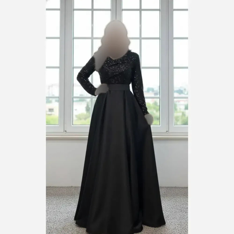 ماکسی مجلسی زنانه جنس پولک زارا و ساتن آمریکایی رنگ مشکی قد 155