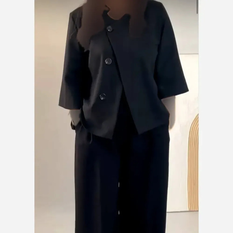 کت شلوار زنانه مدل بابونه جنس مازراتی درجه یک رنگ کرمی مشکی