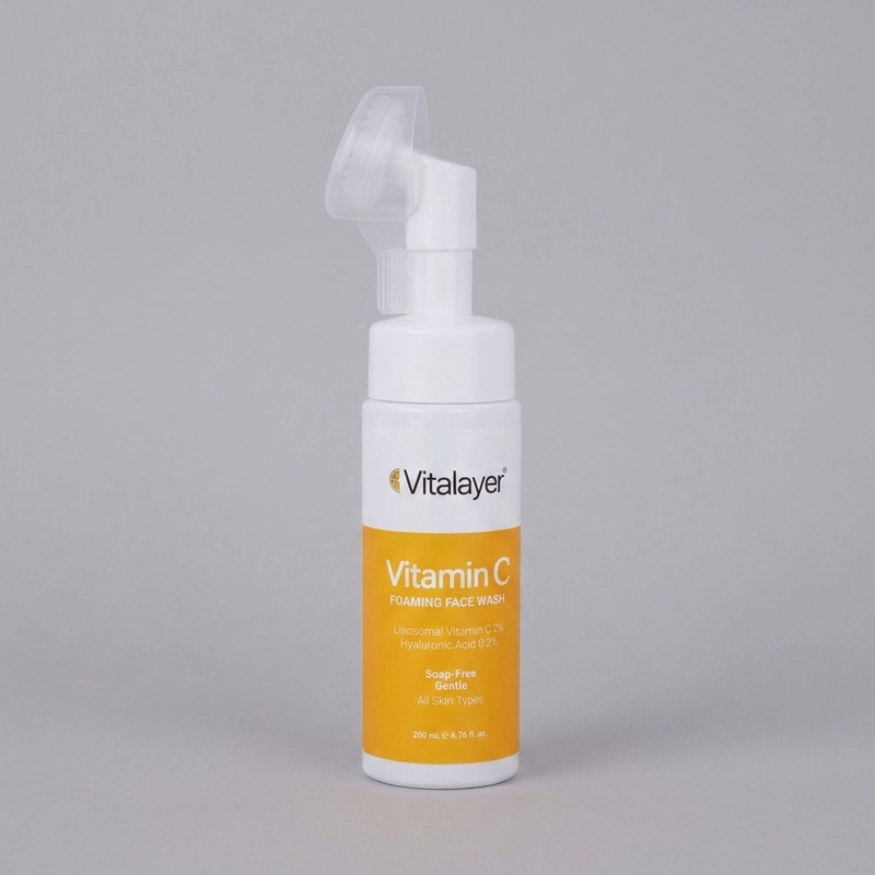 فوم شست‌وشوی صورت ویتالیر مدل Vitamin C مناسب برای انواع پوست حجم 200 میلی‌لیتر